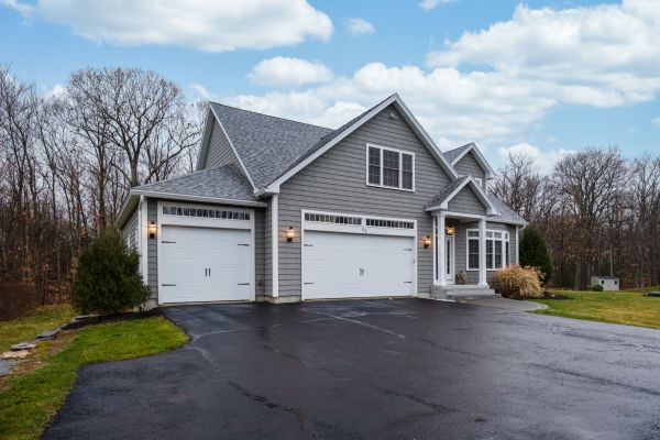 Cost of Driveway Tarring in San Rafael